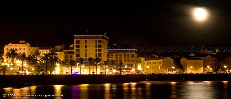 Corsica-Aiaccio-603-1636x700.jpg - Aiaccio - Ajacciu "Notturno con luna"