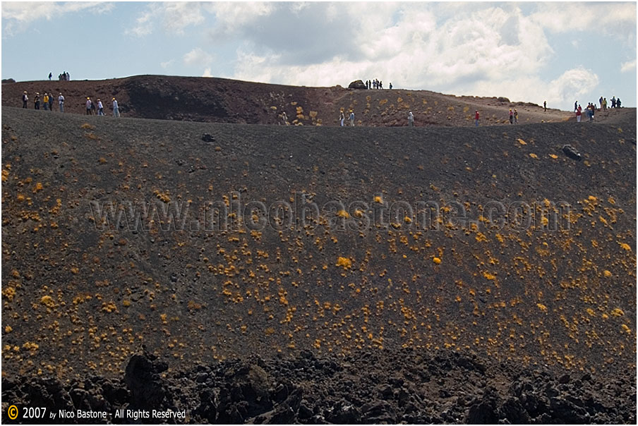 Vulcano Etna - Etna Volcan 12 Trekking sui crateri Silvestri