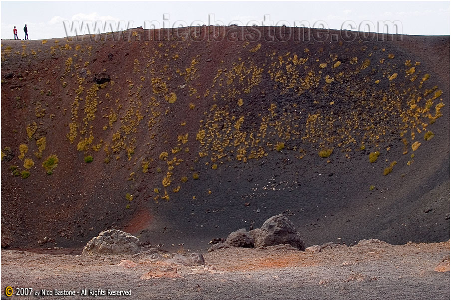 Vulcano Etna - Etna Volcan 15 Trekking sui crateri Silvestri