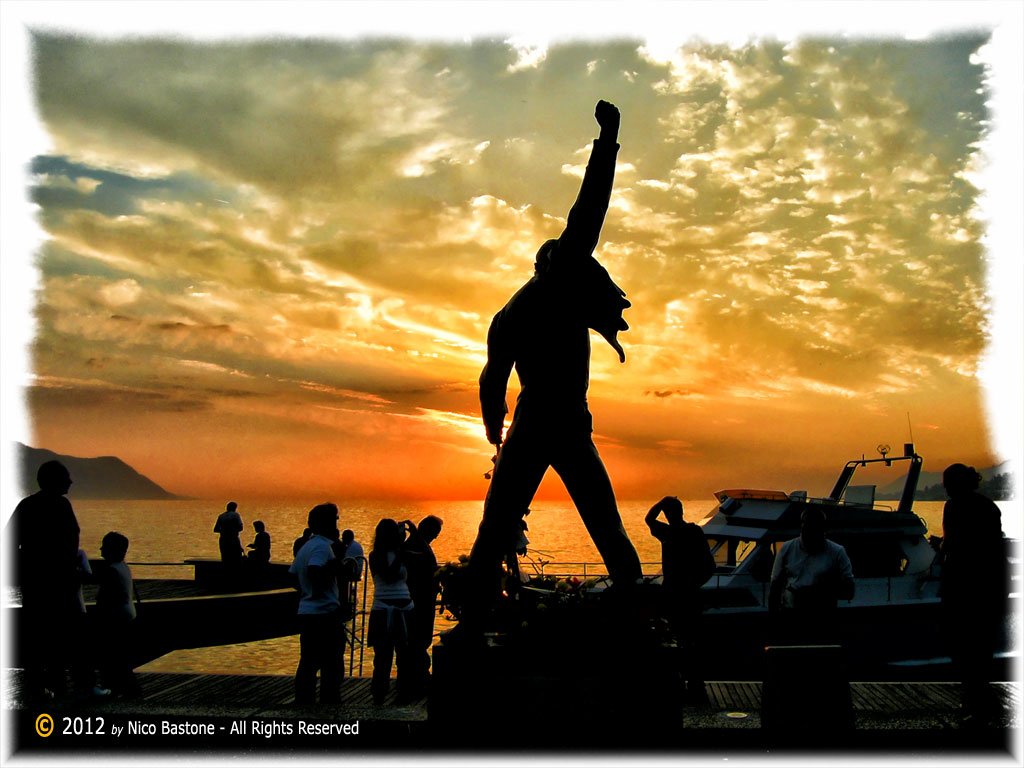 Montreux 46 "Montreux sunset. Freddie Mercury Statue"