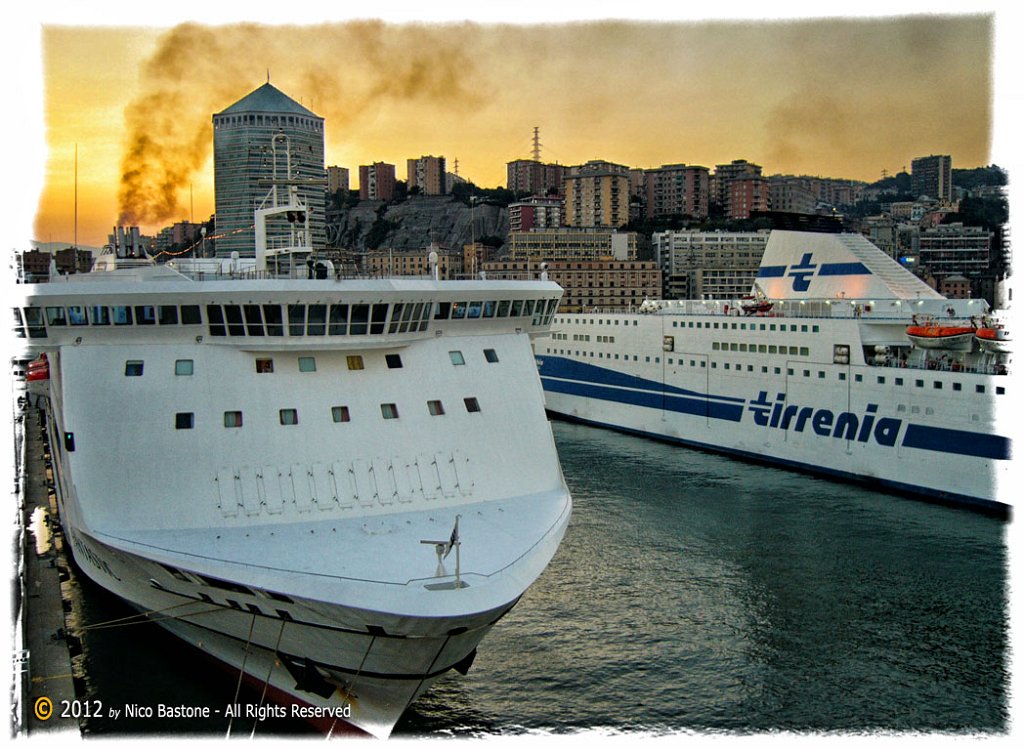 Montreux 54 "Genova. Tramonto sul porto"